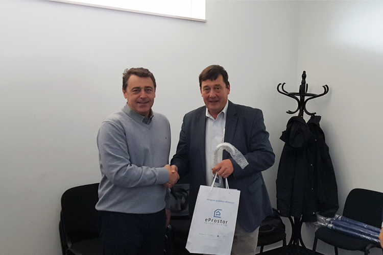 Slika /slike/Vijesti/Susret geodetskih uprava/Susret_3.jpg